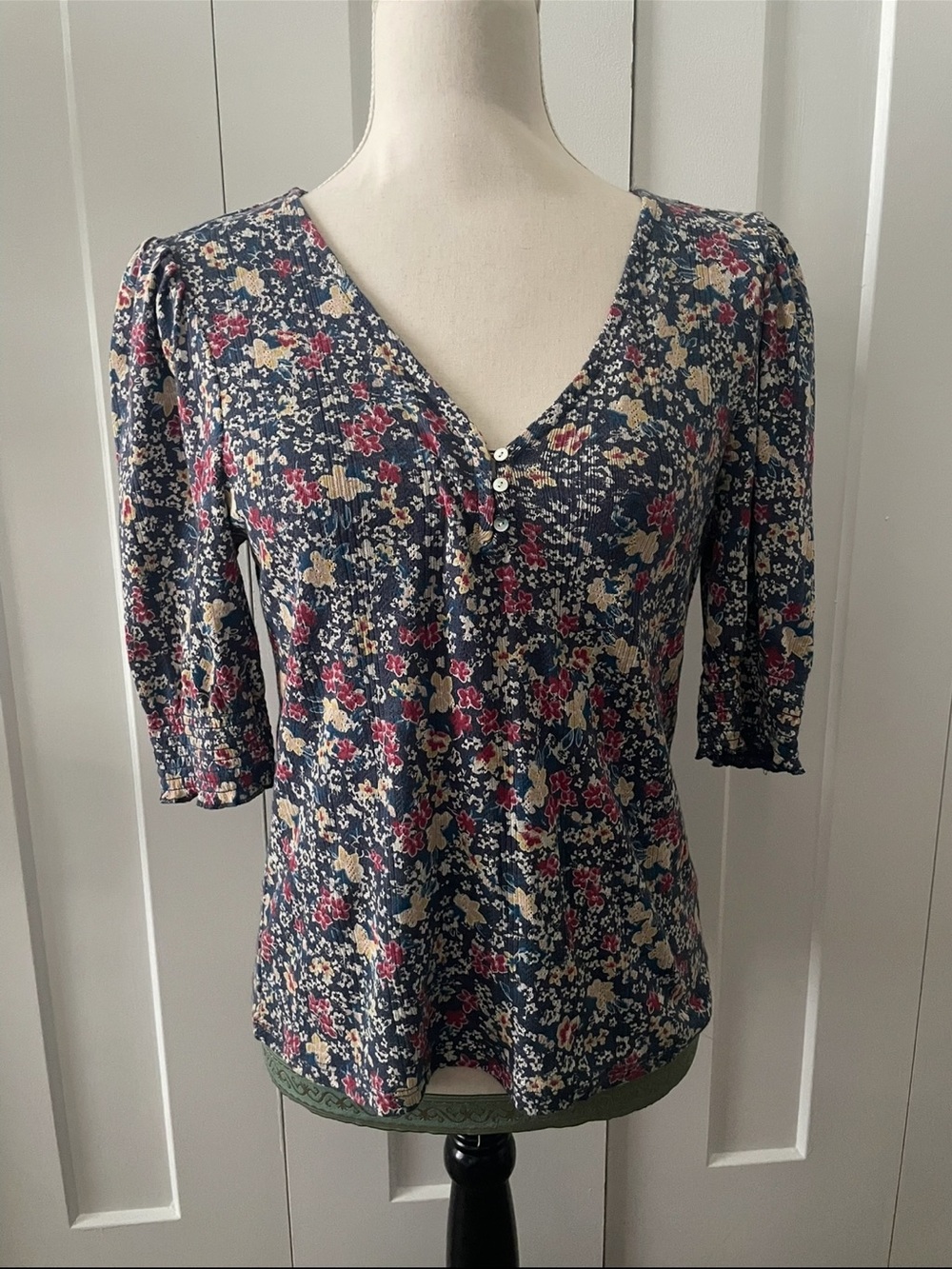 Lucky Brand Sz S floral short sleeve blue boho blouse Cottagecore light airy